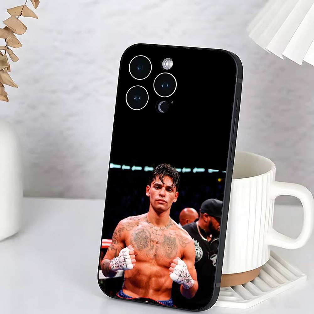 Populaire worstelaar Ryan Garc - Phone Cases Vogue recensie en prijs